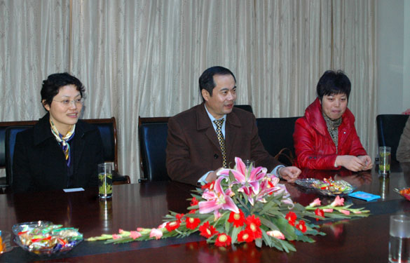 中国银行常州支行溧阳支行向导来GA黄金甲集团走访