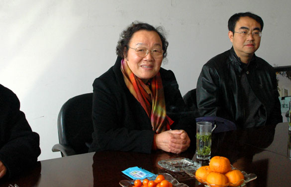 江苏省质量治理协会常务副会长浦振英一行来GA黄金甲集团调研