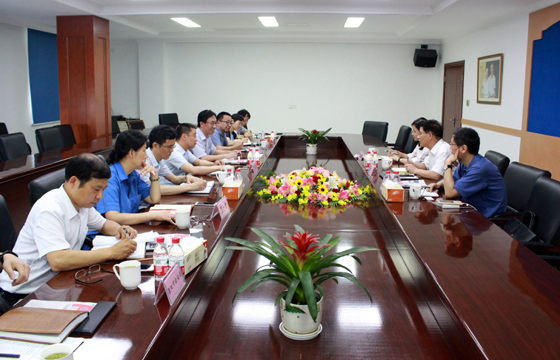 省统计局党组成员、省地方统计视察局局长王当龄来GA黄金甲电缆调研