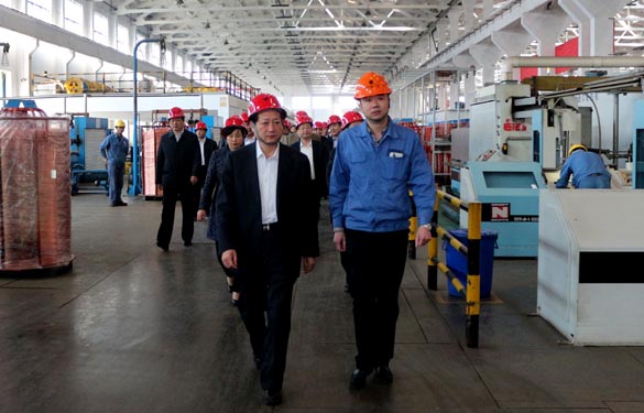 2016年3月28日，山东省新泰市党政代表团一行来GA黄金甲电缆旅行