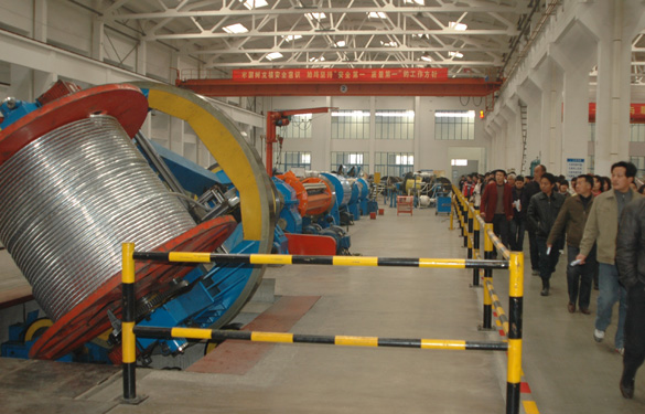 “GA黄金甲电缆班”学生和家长百余人来公司旅行学习