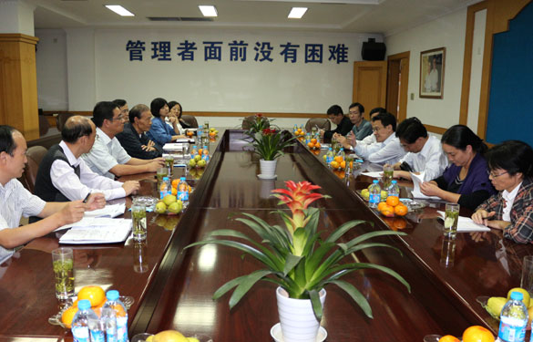 常州市统计局局长徐华勤一行来GA黄金甲集团调研