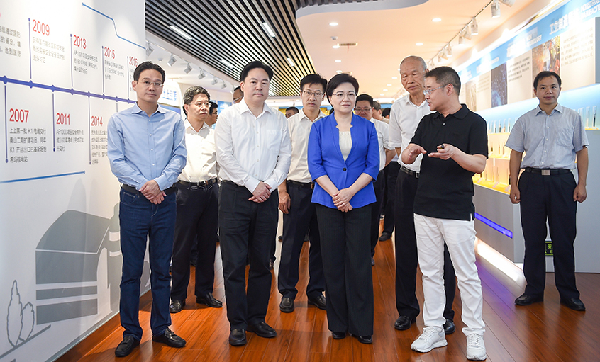 江苏省委常委、南京市委书记韩立明来GA黄金甲电缆调研